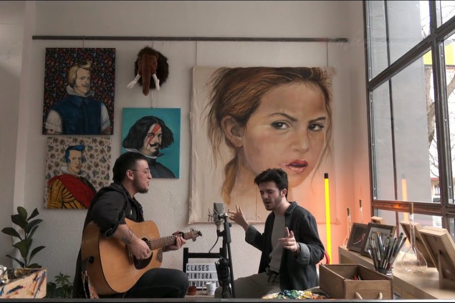 Kai Etxaniz y Javier Erro unen sus voces en «El Tiempo»